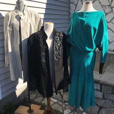 These are Lg & 2Xlg All 3 are Suede 