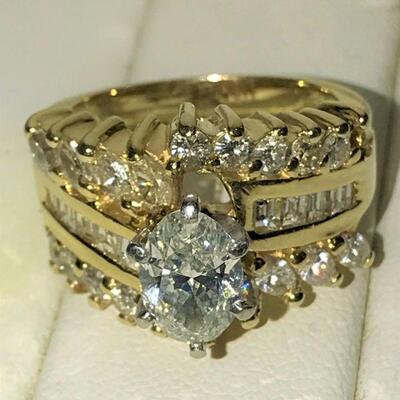 SIZE 8 ~ NOW THAT'S A BOBBY DAZZLER ! 