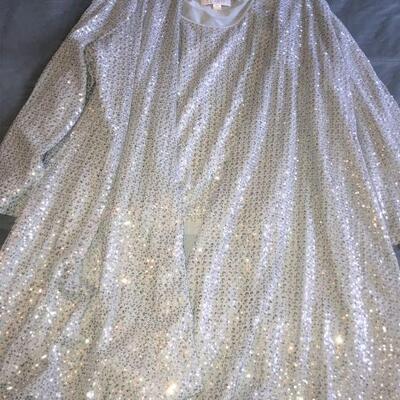 Sparkly capes~   1 Silver color , 1 black color &  1 Bronze color