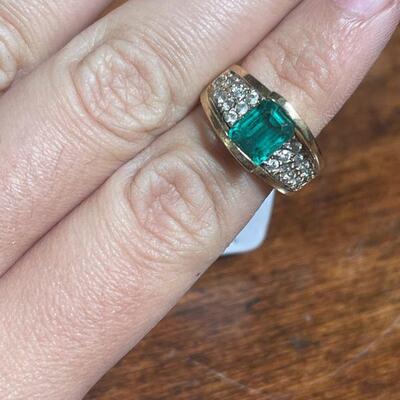 emerald and diamond ring