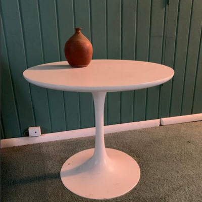 Burke Tulip table