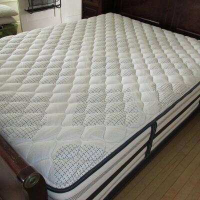 Simmons Queen Beautyrest mattress