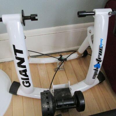 Bicycle trainer