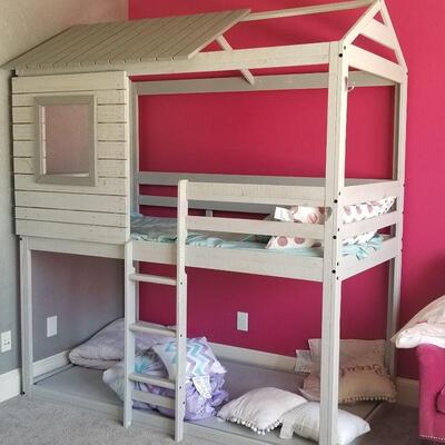 Girl's bunk bed