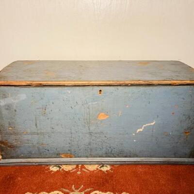 Colonial Blue Trunk