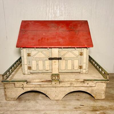 Folk Art Toy Carriage House