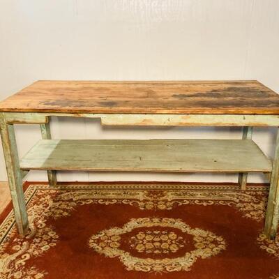 Green Work Table w/ Scrub Table