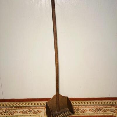 Long Handle Cranberry Scoop