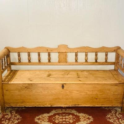 Pine Colonial Lift Seat Bench