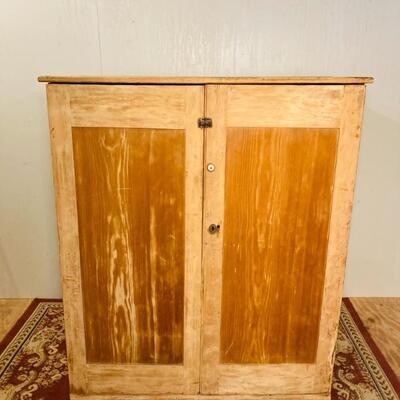 One Board Construction Pantry
