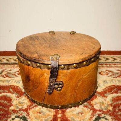 Lidded Storage Bucket