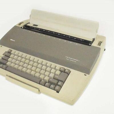 Sears The Electronic I Spell Corrector Typewriter