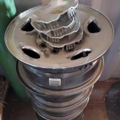 #154 â€¢ 8 Lug Chevrolet Wheels 