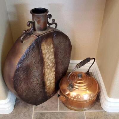 #1357 â€¢ Vintage Copper Kettle and Decorative Vase 