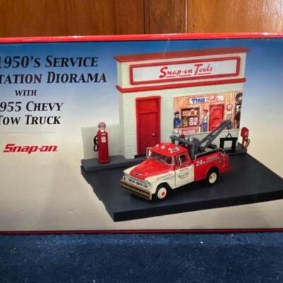 #1516 • Snap-On 1950s Service Station Diorama