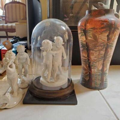 #2680 â€¢ Figurines And Vase 