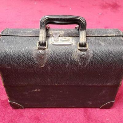 #2858 • Vintage Doctors Briefcase