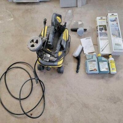 #2999 • Karcher K3 Pressure Washer With Accessories : Includes Multipurpose Cleaner, Vehicles Wash And Wax, Power Scrubber, And More...