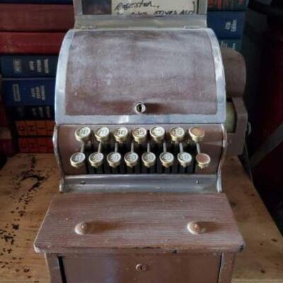 #156 â€¢ Vintage Cash Register