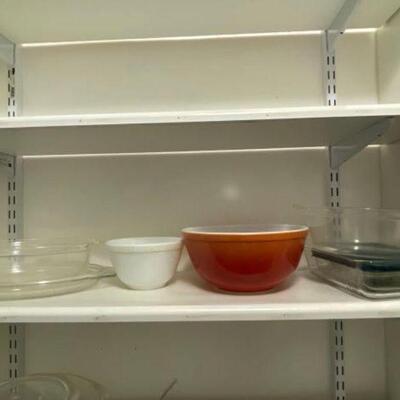 #2464 • Pyrex Bowls and Containers