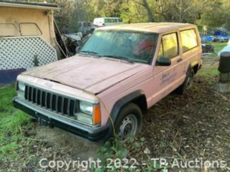 Loomis, CA. Auction, Robbin Williams Jeep, Vintage Cars, Vintage Tools