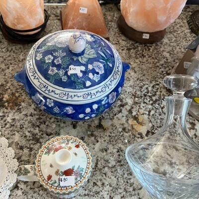 Glass bowls and himalayan salt lamps
