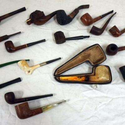 1084	GROUPING OF VINTAGE PIPES
