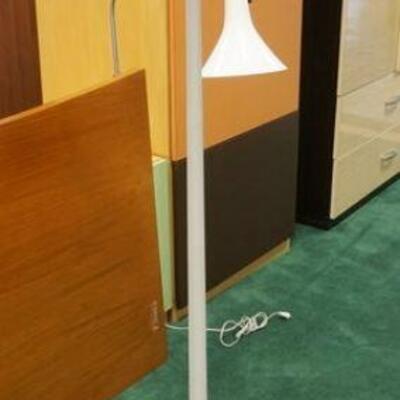 1052	MODERN STYLE FLOOR LAMP W/INDIRECT LIGHTING, APPROXIMATELY 65 IN HIGH
