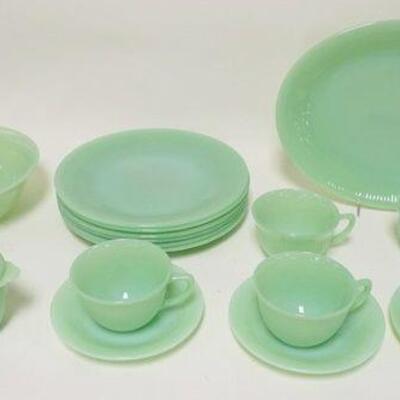 1117	GROUP OF ASSORTED JADITE FIRE KING DISHES
