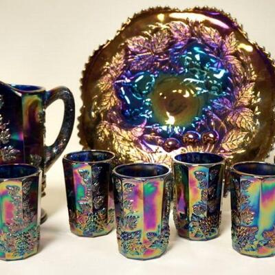 1207	CONTEMPORARY CARNIVAL GLASS LOT, WESTMORELAND 7 PIECE GRAPE WATER SET & 13 3/4 IN 3 FRUITS PLATE, SIGNATURE NOT LEGIBLE
