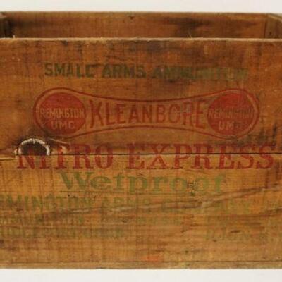 1118	REMINGTON ARMS NITRO EXPRESS BOX, APPROXIMATELY 15 IN X 9 1/2 IN X 9 IN HIGH, SOME STAINING
