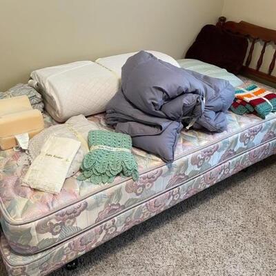 Twin Adjustable Mattress set & Base