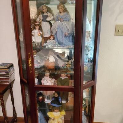 Curio cabinet & dolls