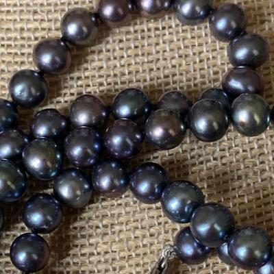 South Sea Black Pearl Hand Knotted Necklace 
