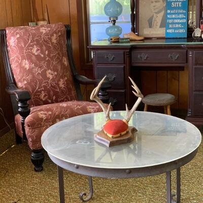 Wagon wheel table