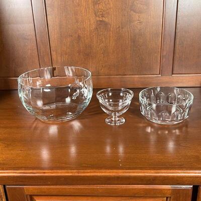 (3pc) GLASS BOWLS | Large ribbed glass fruit bowl (dia. 9-1/2 in), a smaller candy bowl by Arcoroc France (dia. 6-1/2 in.), and a small...