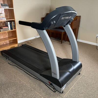 TRUE TREADMILL | True Treadmill Model No. TPS300-4; tested and runs!