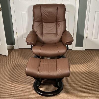 J.E. EKORNES AS RECLINER | JE Ekornes AS Norway Stressless Consul Chair with ottoman, reclining chair with chocolate leather upholstery...