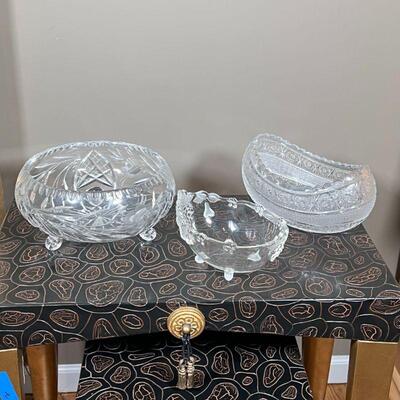 (3pc) CRYSTAL GLASS BOWLS | Decorative crystal glass bowls; largest 10 in.