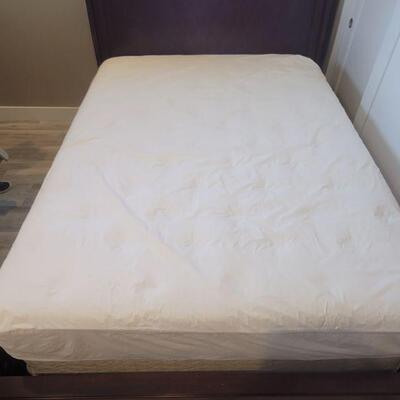 FOR SALE NOW! Serta Queen Mattress w/ Matching Boxsprings ($245)