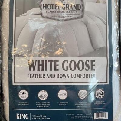 New Goose Down Comforter 