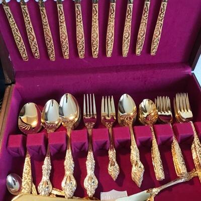 Set of gold tone flatware $50.  Available for pre sale. Text 760 668 0554.   All presales are final. 
