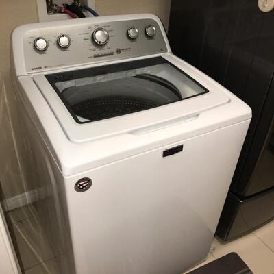 Maytag Bravos Large Capacity Washing Machine.  $175
Available for pre sale.  Please Text 760-668-0554 to purchase.  We accept Venmo or...