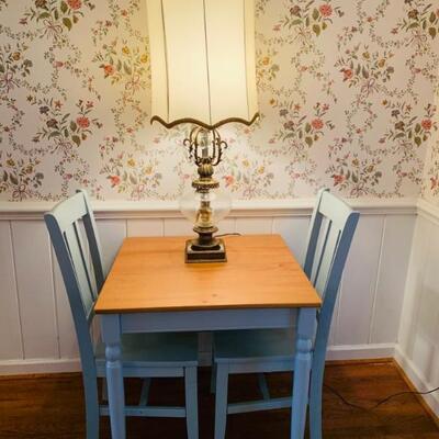 SQUARE DINING TABLE WITH 2 MATCHING CHAIRS.