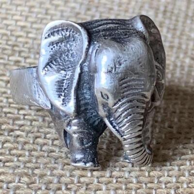 Sterling Silver Elephant Ring Size 7.5