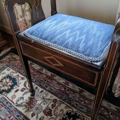 Vintage dressing table stool/bench