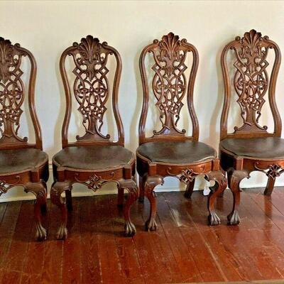 https://www.ebay.com/itm/125343540150	JK1002 VINTAGE LEATHER AND WOOD CLAWFOOT ORNATE DINING ROOM CHAIRS X4 		BIN	 $399.99 
