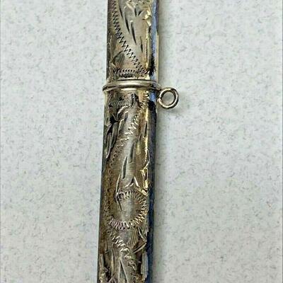 https://www.ebay.com/itm/125343540131	LB1059 VINTAGE STERLING SILVER TOOTHPICK OR NEEDLE HOLDER SMALL		BIN	 $24.99 
