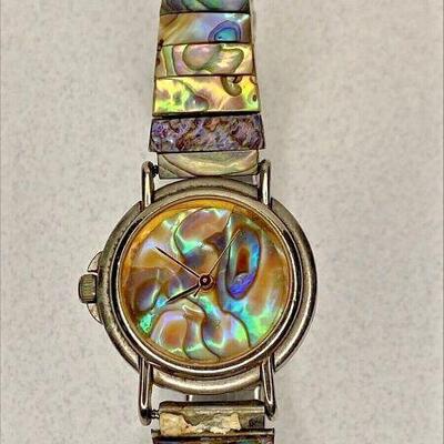 https://www.ebay.com/itm/115399270357	NC603 LADIES WRISTWATCH ABOLONE SHELL AND METAL DESIGN, untested		Auction	begins 05/27/2022 after 6...