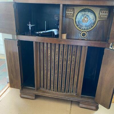 Zenith Record Player and Short Wave Radio